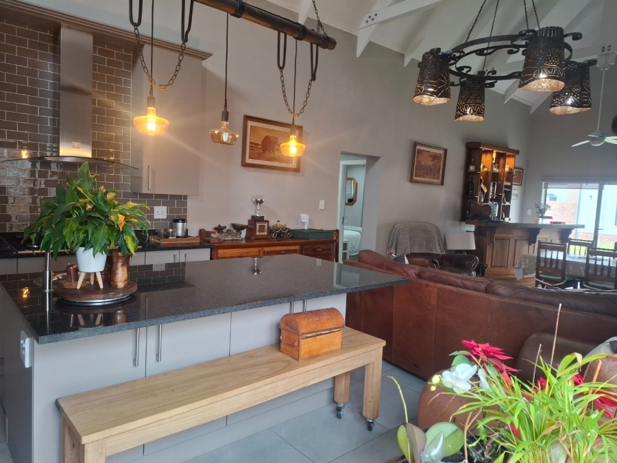 2 Bedroom Property for Sale in Hartenbos Central Western Cape